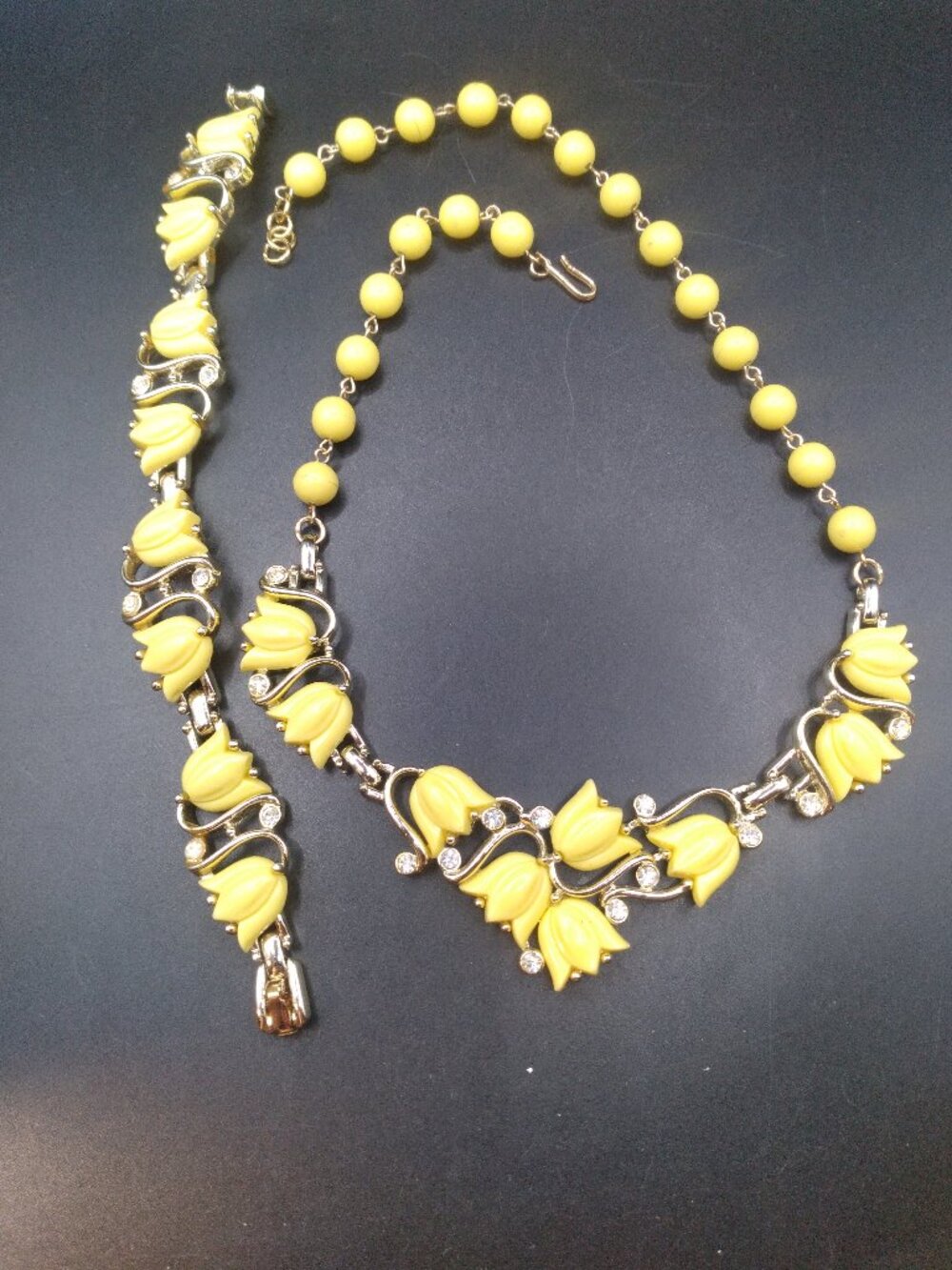 Signed KRAMER Yellow Thermoset Tulip Bead Necklace & Bracelet Set